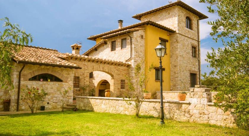 Exterior & Views 1, 4 bedrooms villa with private pool furnished garden and wifi at Montecampano, Terni