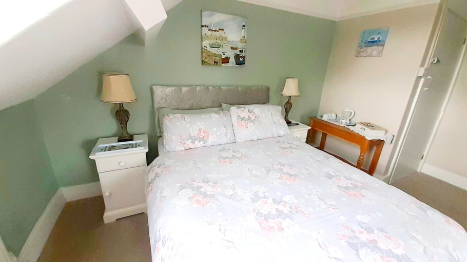 Bedroom 2, The Countryman Hotel, Cornwall