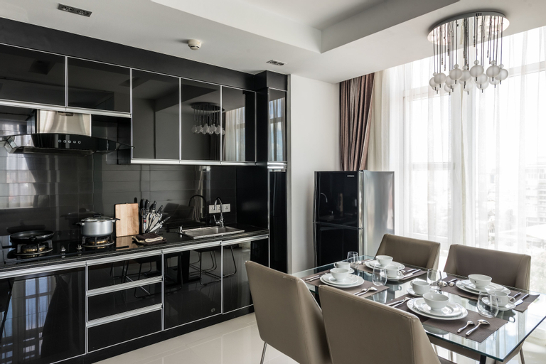 Dining Room 11