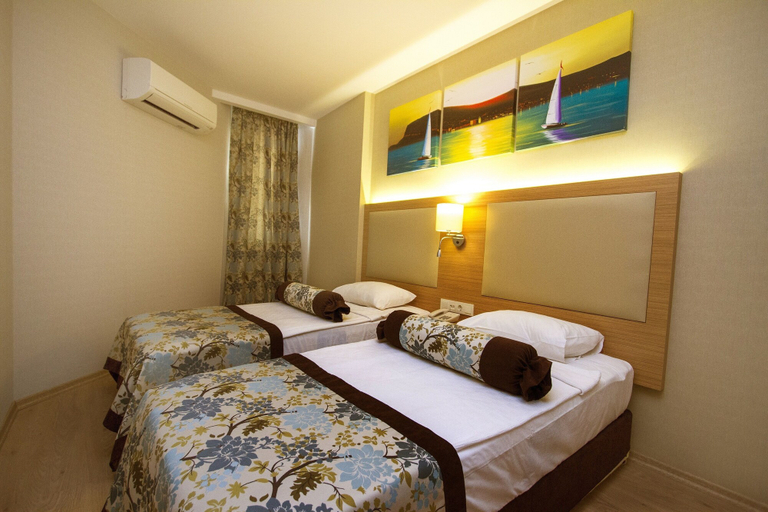 Bedroom 4, Blue Wave Suite Hotel - All Inclusive, Alanya