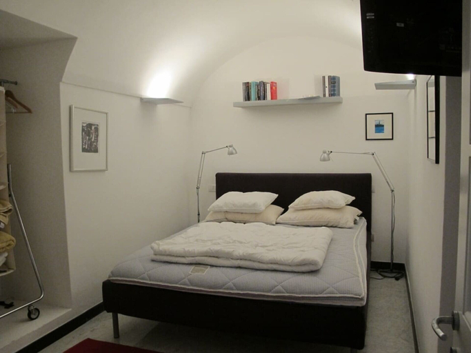 Bedroom, La Scala Sleeps 4 With Mountain Views, Savona