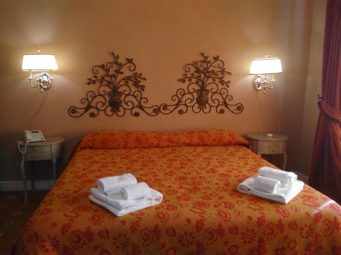 Bedroom 5, Villa Dorata, Catania