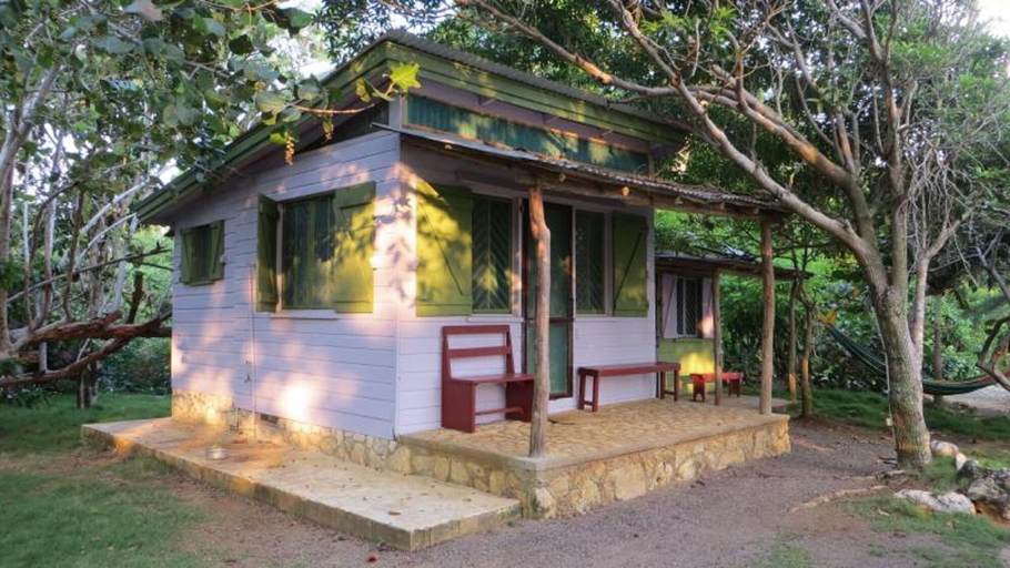 Exterior & Views 2, Tingalaya's Retreat
