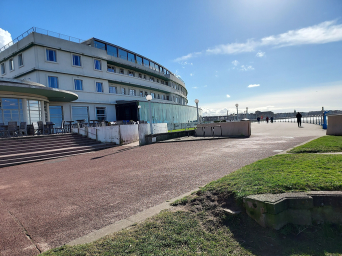 Exterior & Views 2, Morecambe Ground Floor Apartment - Sleeps 3 - 5 Mins to Sea, Lancashire