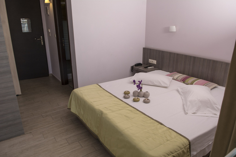 Bedroom 4, Hotel Olympos, Central Macedonia