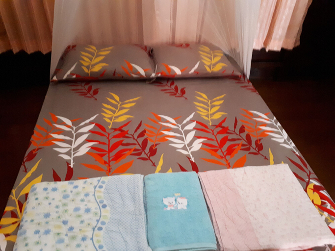 Bedroom 2, Baan Khunyaichuea, Amphawa