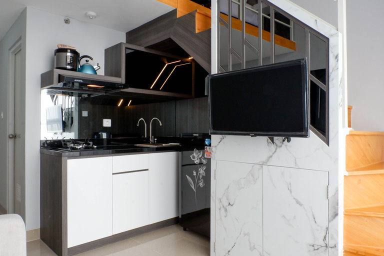 Others 3, Comfy Studio Loft at Icon Gresik Apartment near Exit Tol Gresik By Travelio, Gresik