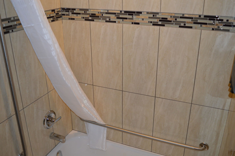 Bathroom 5, Best Western Plus Kindersley Hotel, Division No. 13