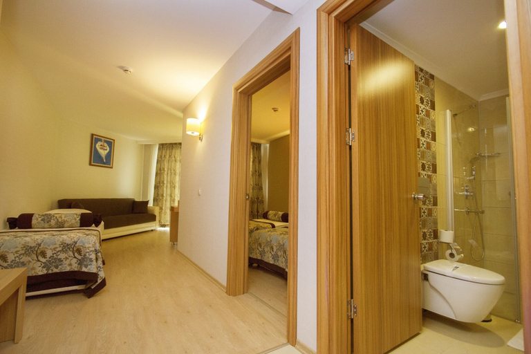 Bathroom 5, Blue Wave Suite Hotel - All Inclusive, Alanya