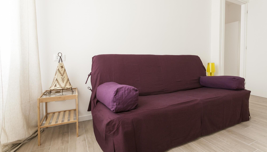 Bedroom 4, Sebastiano Veniero 8, Milano