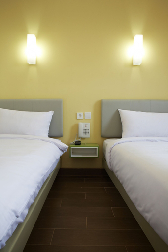 Bedroom 16
