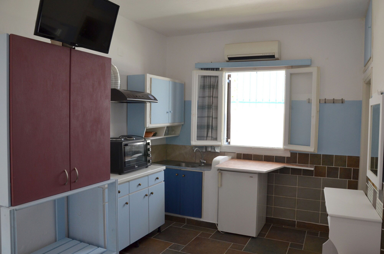 Others 3, Stunning 2-bed Apartment in Ios, South Aegean