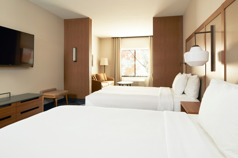 Bedroom 3, Fairfield Inn & Suites by Marriott Palmdale West, Los Angeles