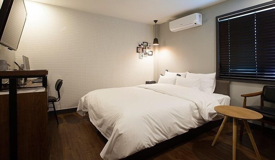 Bedroom 11
