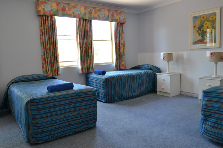 Bedroom 27