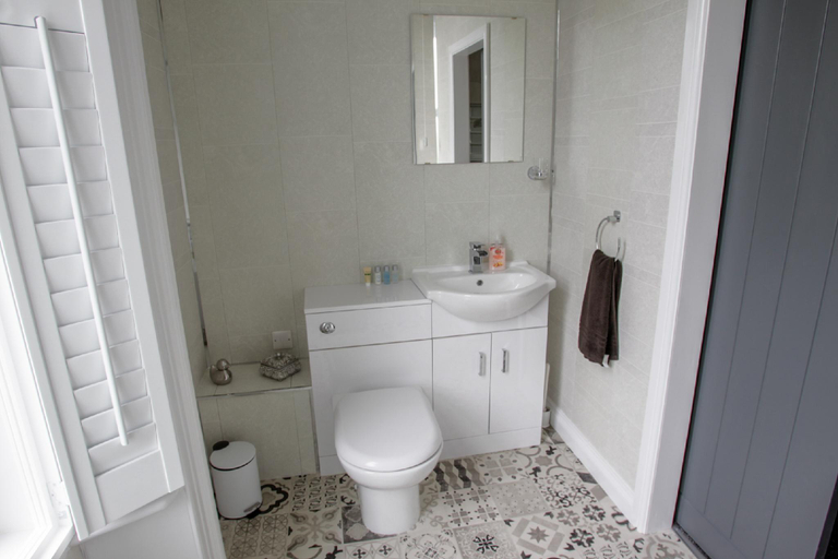 Bathroom 2, Ugthorpe Lodge Hotel, North Yorkshire