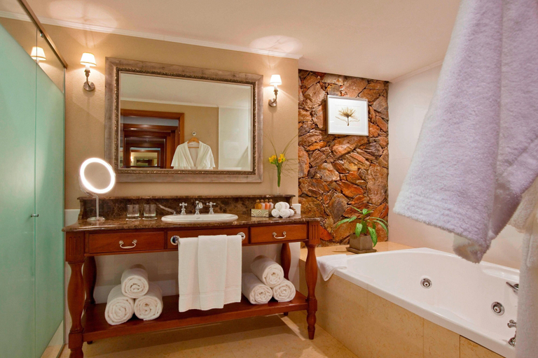 Bathroom 5, Sheraton Colonia Golf & Spa Resort, n.a540