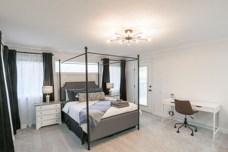 Bedroom 2, Stunning Views of the Okanagan Lake, Central Okanagan