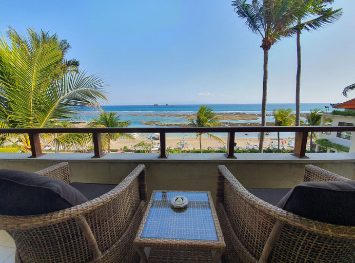 Exterior & Views 15