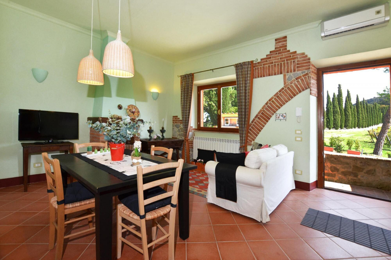 Room 2, Villa Paradiso 16 in Casole d Elsa, Siena