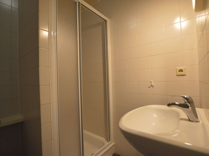 Bathroom 3, Apartments "meschermolen" Near Maastricht, Eijsden
