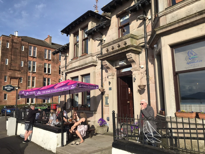 Exterior & Views 2, 3-bed Apartment - Sleeps 6 - Parking, Wifi, Pets, Inverclyde