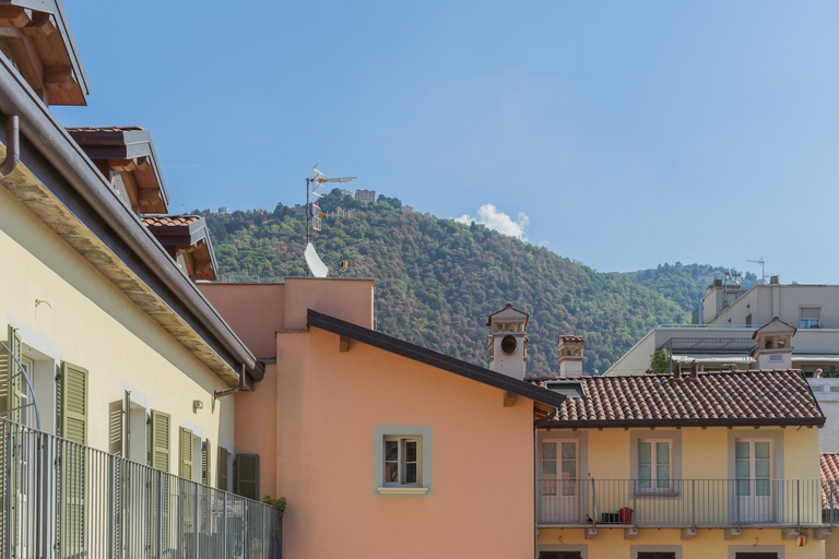 Room 3, Via Muralto 13 in Como, Como