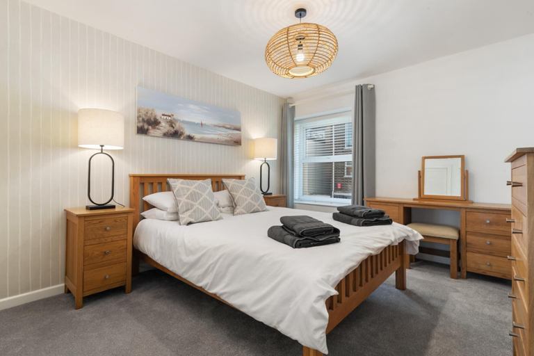 Bedroom 3, Sea View Apartment - Sea Front Apartment With Views, Pembrokeshire