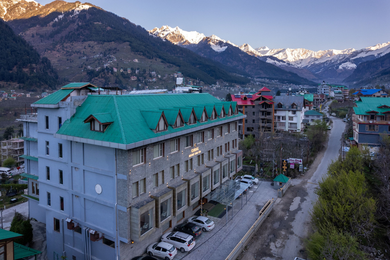 Exterior & Views
