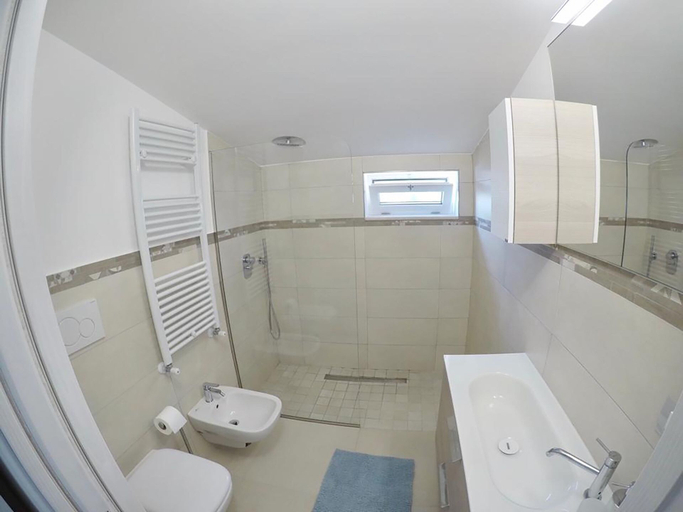 Bathroom 5, Casa Cristallo, Salerno