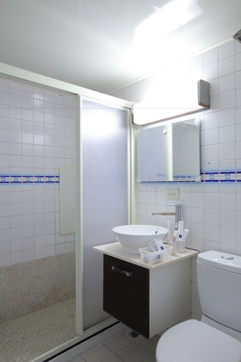 Bathroom 5, Chiayi Crown Hotel, Chiayi City