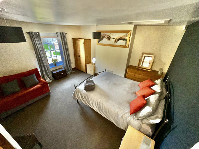 Bedroom, Stylish Historic Apartment - Sleeps 3 & Parking, Norfolk