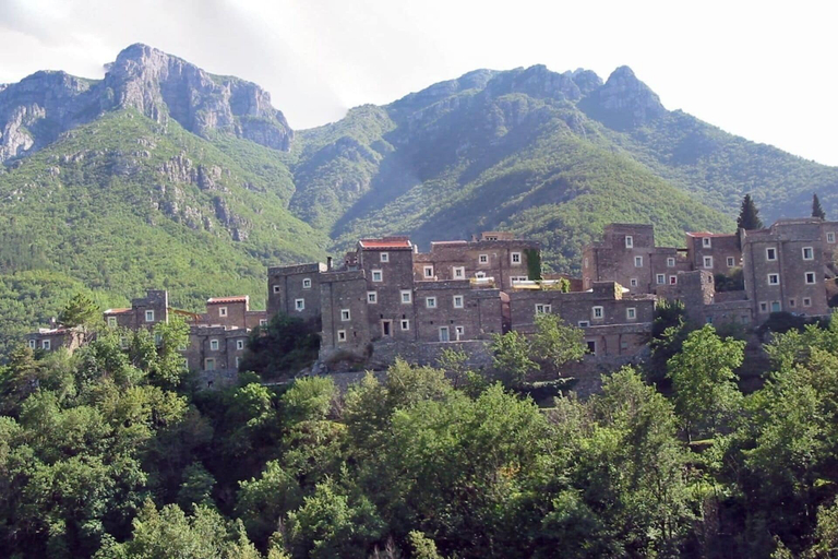 Exterior & Views 2, La Scala Sleeps 4 With Mountain Views, Savona
