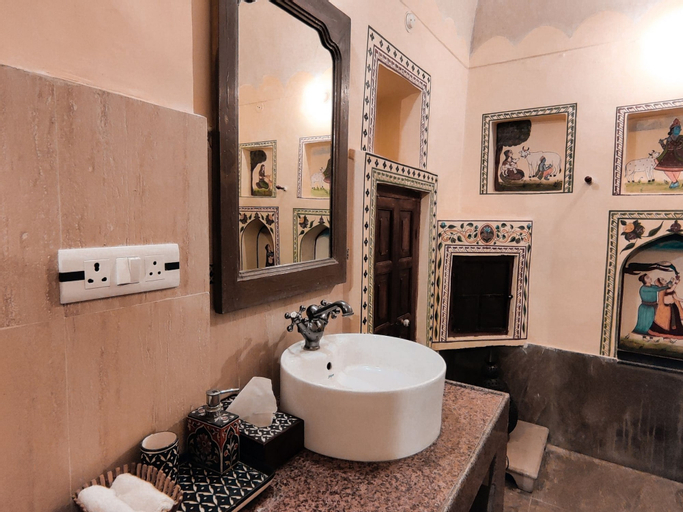 Bathroom 9