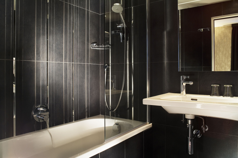 Bathroom 4, Hôtel A La Villa des Artistes, Paris