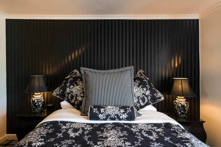 Bedroom 25