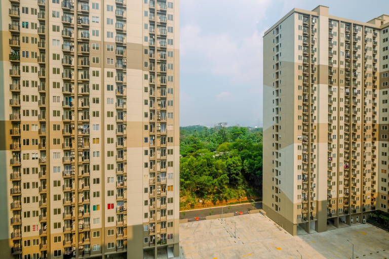 Exterior & Views, Cozy Modern Studio Podomoro Golf View Apartment By Travelio, Bogor