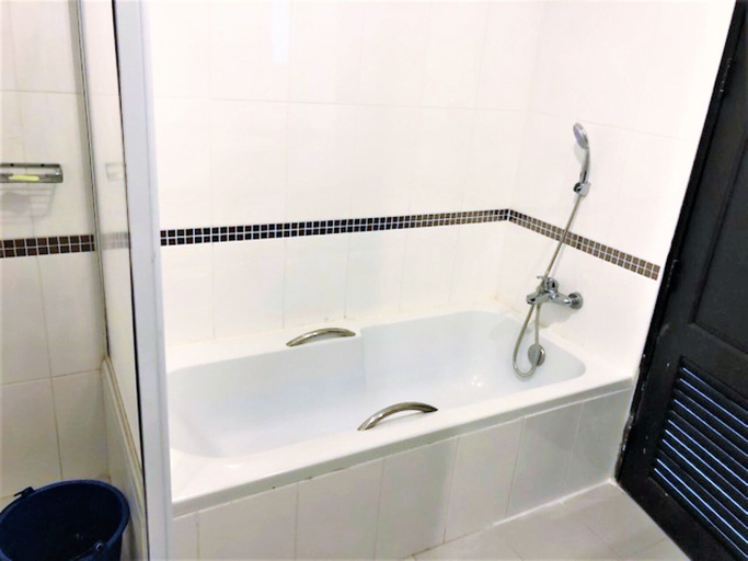 Bathroom 5, Platinum Suites Studio Condo Jomtien, Pattaya