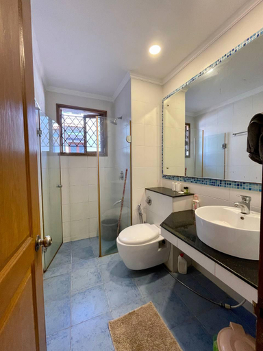 Bathroom 3, Riviera Hermitage 3bhk Villa-free( breakfast), North Goa