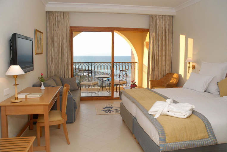 Bedroom 3, Mövenpick Resort & Marine Spa Sousse, Sousse Médina