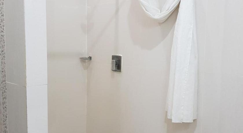 Bedroom 3, Lae City Hotel, Lae