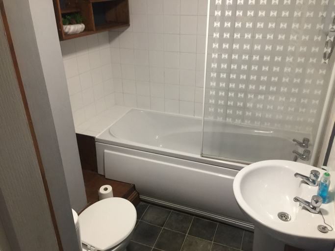 Bathroom, Stylish Historic Apartment - Sleeps 3 & Parking, Norfolk