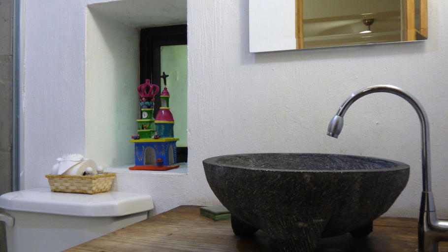 Bathroom 4, Hotel Santo Santiago, Tonalá