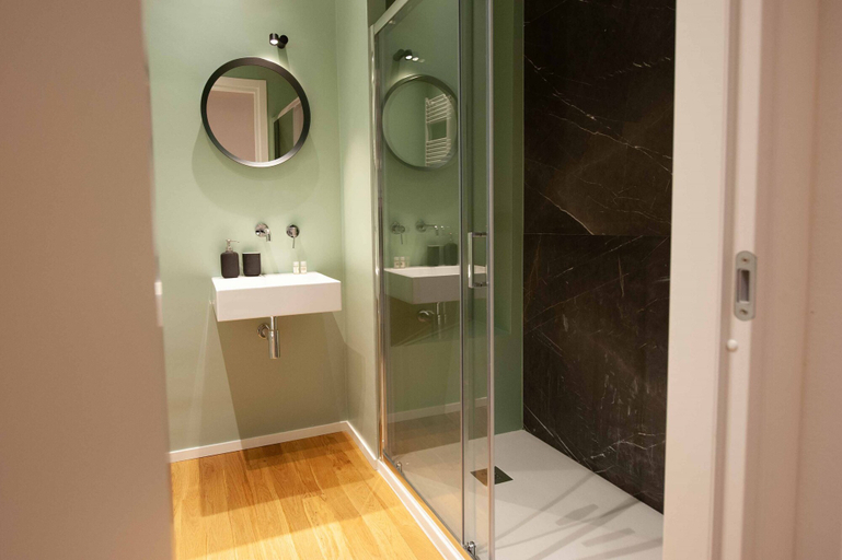 Bathroom 5, Palazzo al Carmine, Palermo