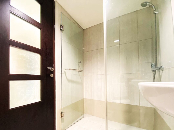 Bathroom 3, Luxury 2Br Apartment At Tamansari La Grande, Bandung