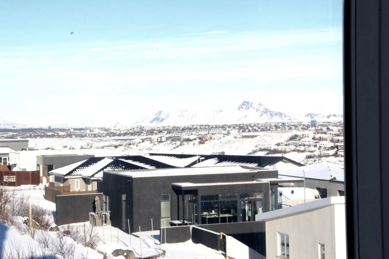Others 4, Luxurious Large Home, Perfect for Your Group, Hafnarfjörður