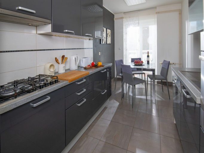 Others 5, Apartment Point, Pula