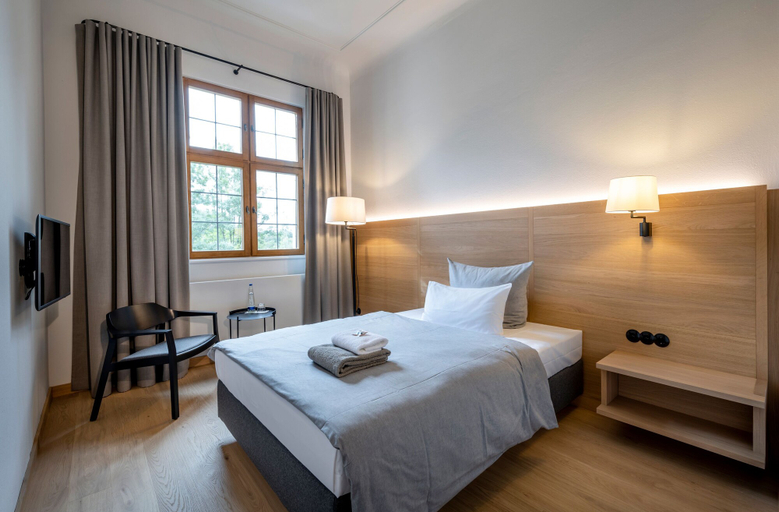 Bedroom 4, Kloster Seeon, Traunstein