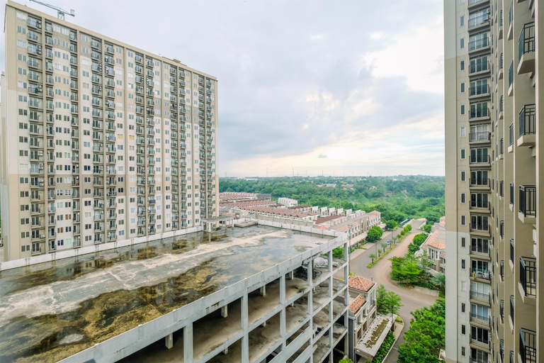 Exterior & Views 3, Spacious 3BR at Podomoro Golf View Apartment By Travelio, Bogor