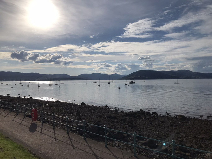 Others 5, 3-bed Apartment - Sleeps 6 - Parking, Wifi, Pets, Inverclyde